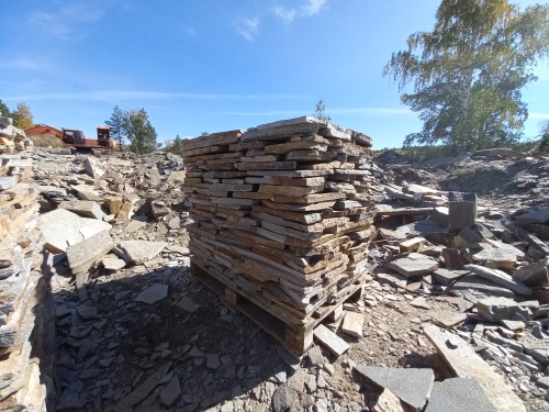 Плитняк златолит серебристый для мощения на бетон купить в Ставропольском крае