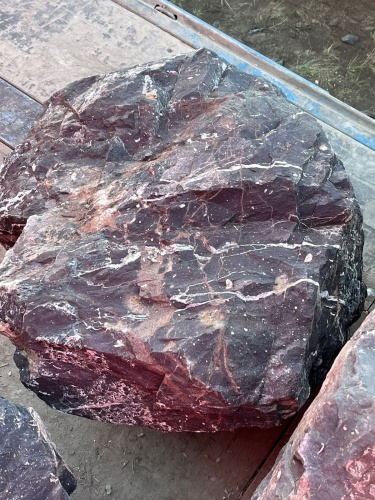 Камни для ландшафтного дизайна красно-фиолетовые 10-60 килограмм купить в Ставропольском крае