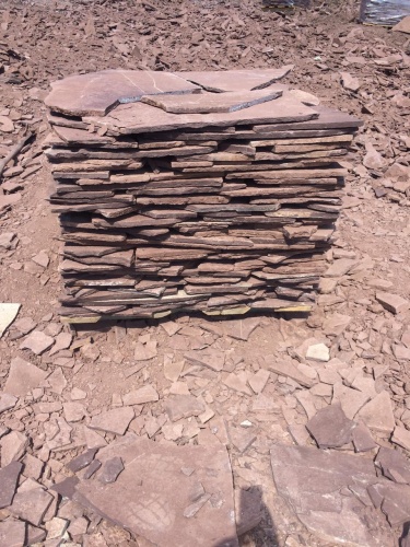 Плитняк лемезит бордовый для цоколя 1,5-2 см купить в Ставропольском крае