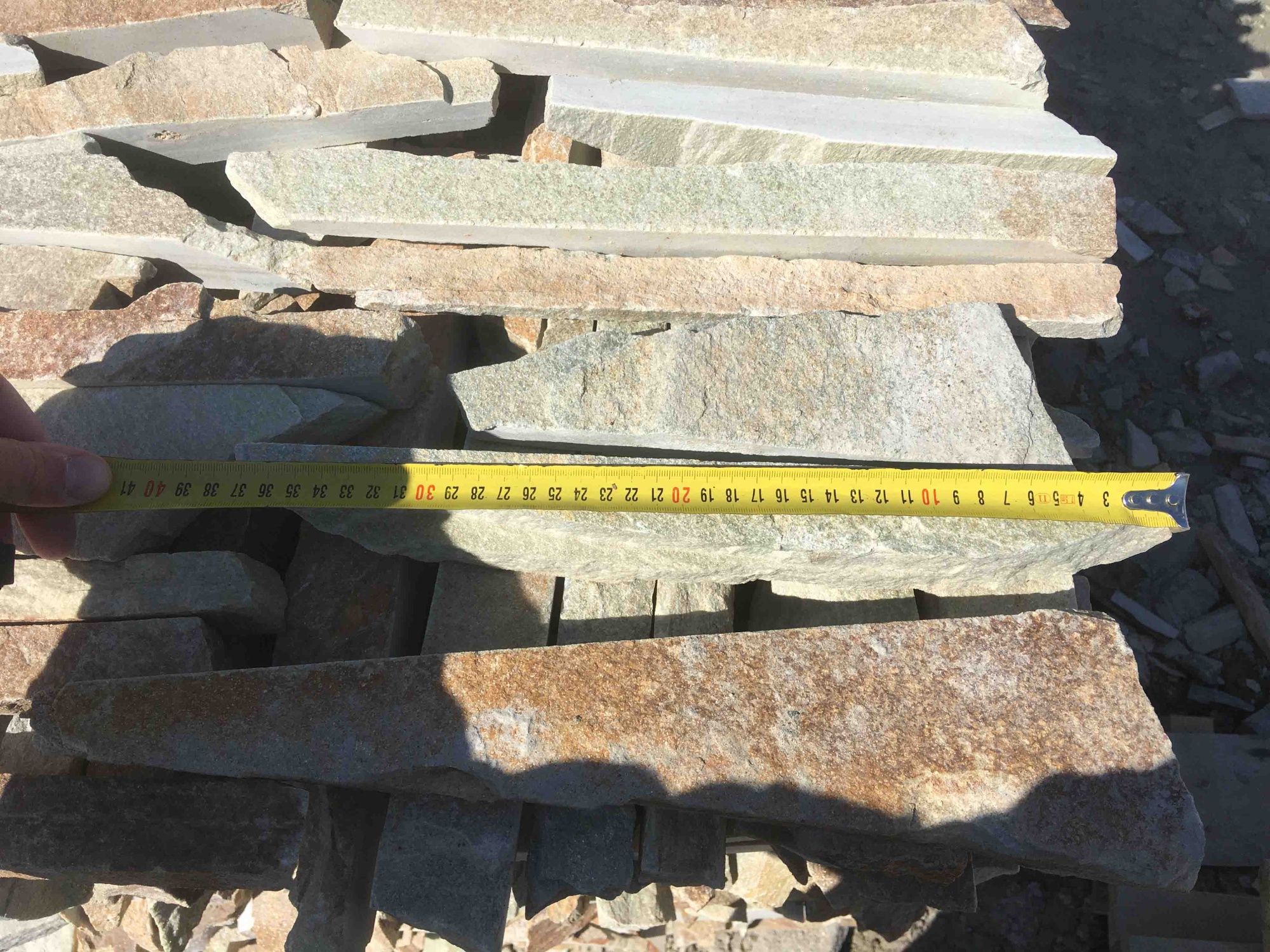 Горбушка златолит золотистый для облицовки купить в Ставропольском крае