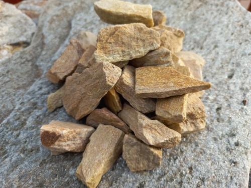 Златолит жёлтый декоративная каменная крошка купить в Ставропольском крае