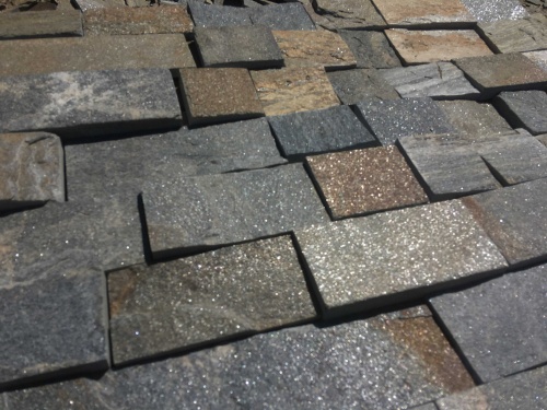 Плитка пилёная златолит Уральский для цоколя, отмостки купить в Ставропольском крае