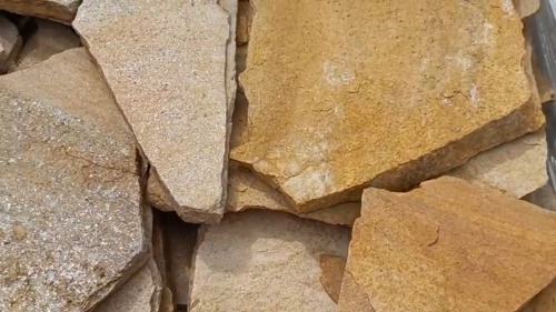 Плитняк златолит жёлтый для фасада 1,5-3 см купить в Ставропольском крае