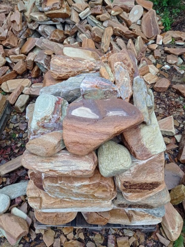 Златолит жёлтый, жёлто-зелёный глыбки и валуны для ланшафтного дизайна купить в Ставропольском крае