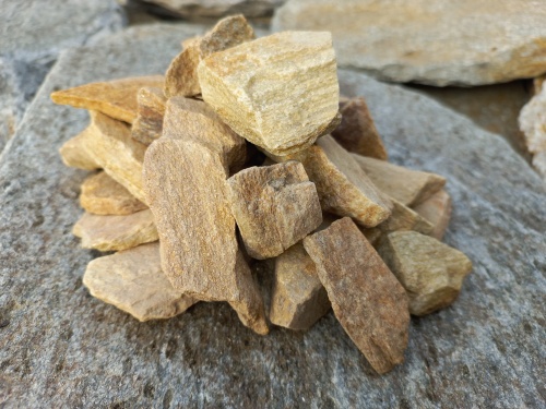 Златолит жёлтый декоративная каменная крошка купить в Ставропольском крае