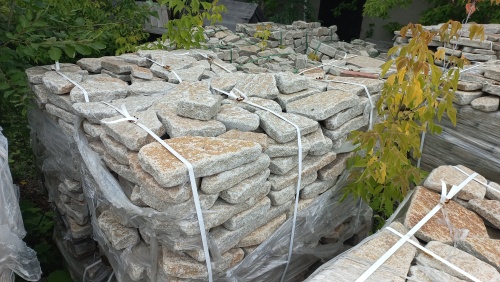 Гранитный плитняк галтованный для парковки купить в Ставропольском крае