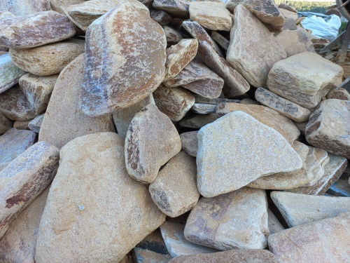 Златолит жёлтый, жёлто-зелёный глыбки и валуны для ланшафтного дизайна купить в Ставропольском крае