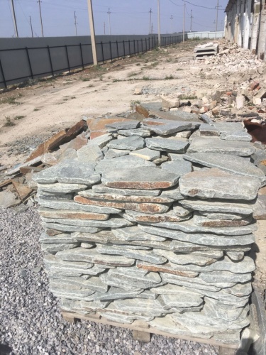 Златолит серебристый галтованный для лестниц купить в Ставропольском крае