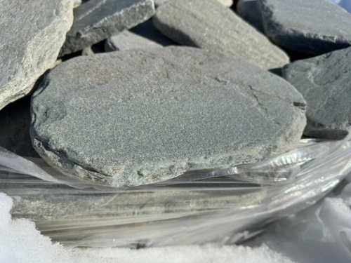 Плитняк златолит зелёный галтованный для мощения на бетон купить в Ставропольском крае