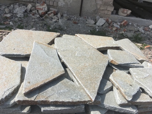 Златолит серебристый галтованный для лестниц купить в Ставропольском крае